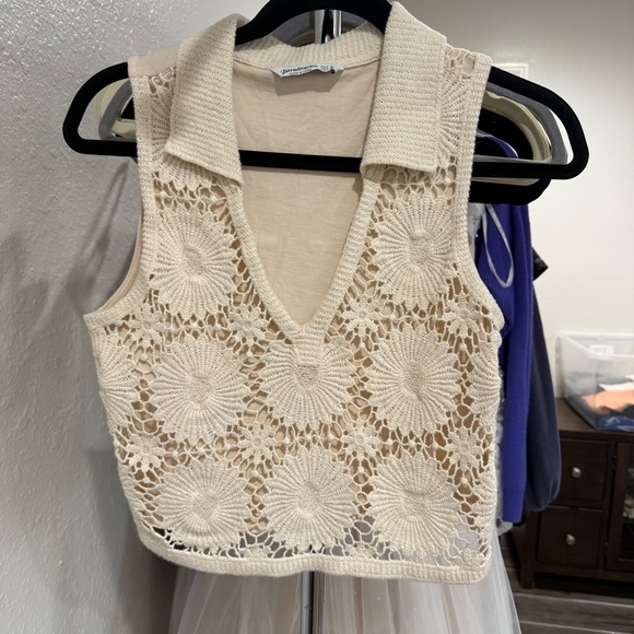 stradivarius Tops - Stradivarius Beige Crochet V-Neck Crop Top